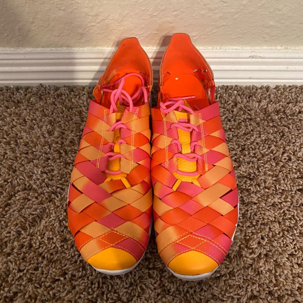 Roshe run used size 8.5